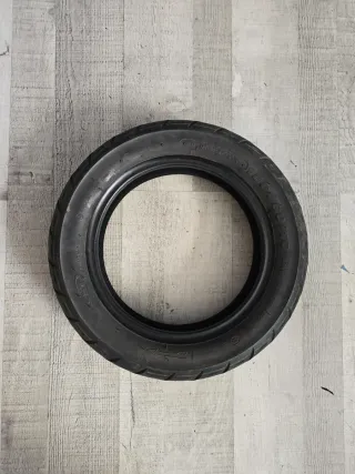Neumático 100/80-10 USADO
marca CST