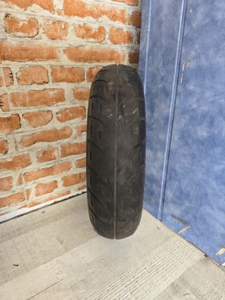 Neumático 100/80-10 USADO
marca CST