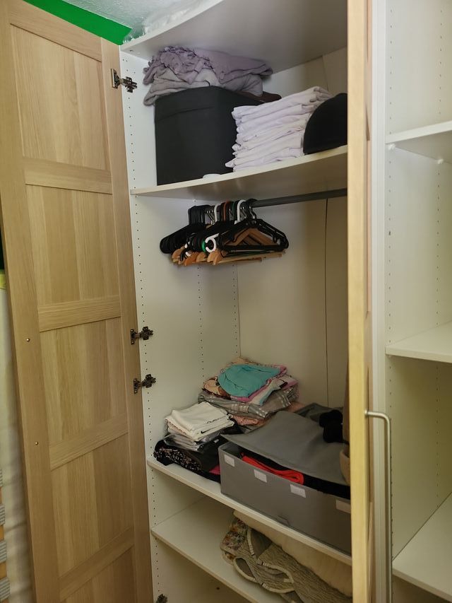 2 Armario de madera marrón