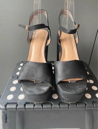Sandalias de tacón negras