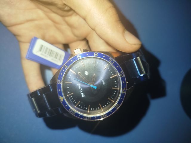 Reloj Skyline Negro y Azul