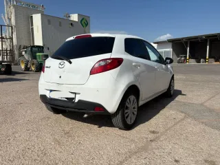 Mazda 2 2009