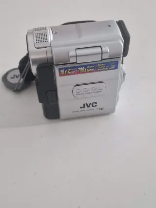 Cámara JVC Mini DV GR-DX25E