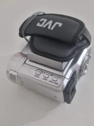 Cámara JVC Mini DV GR-DX25E