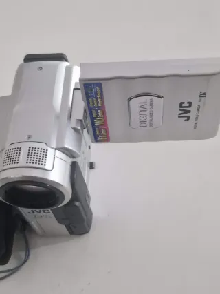 Cámara JVC Mini DV GR-DX25E