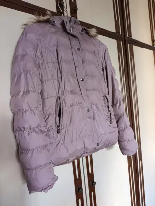 Piumino donna beige con cappuccio