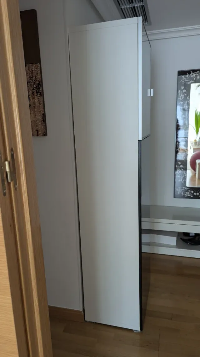 Armario Besta Ikea Negro y Blanco
193cmx60mx42cm