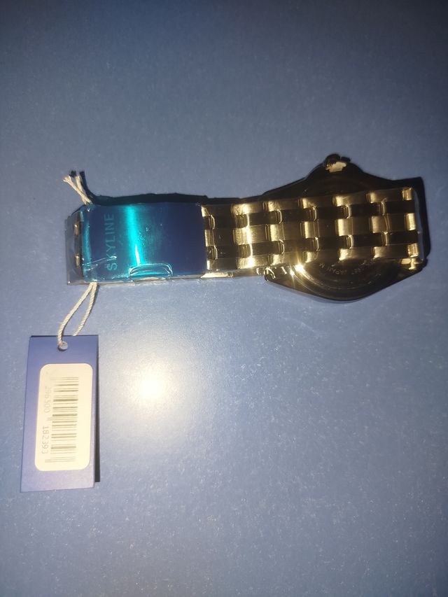 Reloj Skyline Negro y Plateado