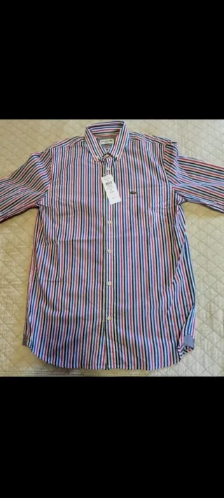 Camisa Lacoste original a estrenar. 