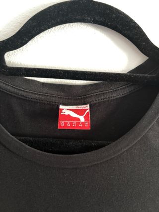 Camiseta Puma Negra con Logo Brillante