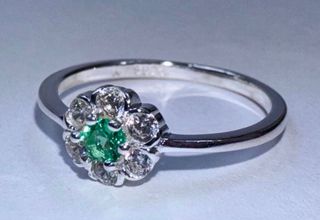 Anillo Flor Plata 925 y Esmeralda