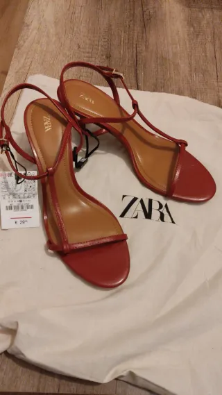 Sandalias Zara Rojas Tiras Finas Tacon Bajo
