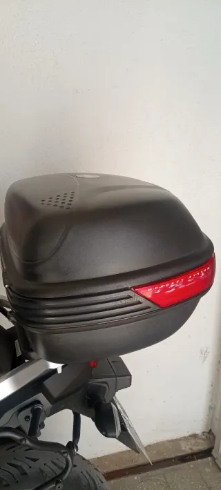 Baúl Givi para v-strom 650