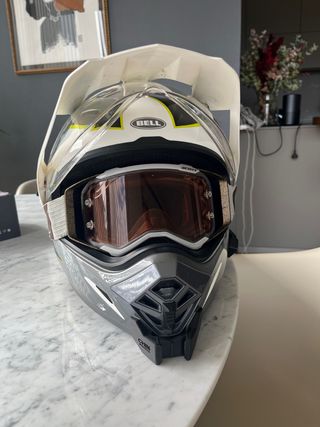 Casco Bell con IntercomSena Gafas Scott talla XL