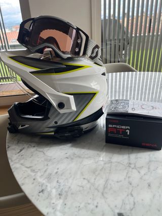 Casco Bell con IntercomSena Gafas Scott talla XL