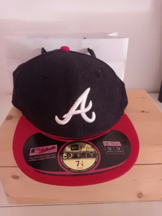 Gorra New Era Atlanta Braves Negra y Roja