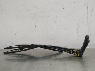 BRAZO LIMPIA DELANTERO DERECHO CHRYSLER JEEP CHER
