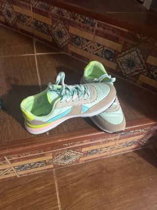 Zapatillas deportivas sin estrenar Talla 38