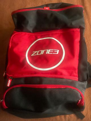Mochila Triatlón Zone3 Negra y Roja