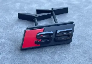 Audi S5 Logo Emblema de Parilla Calandra 