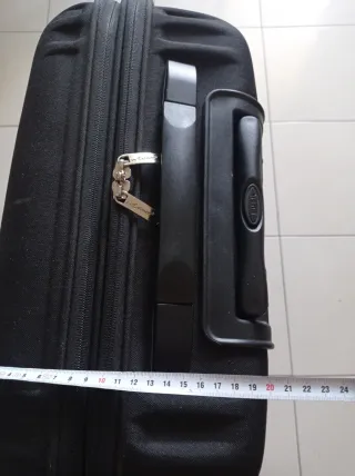 Maleta negra
