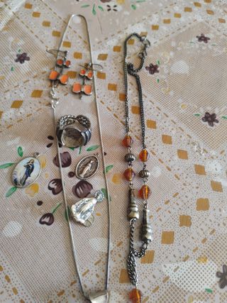 Lote de collares y colgantes de plata