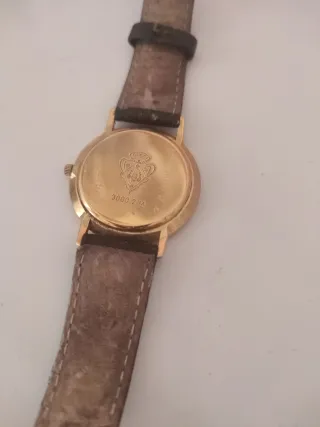 Orologio Gucci placcato in oro 