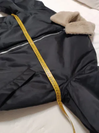 Cazadora Bomber Zara Negra con Cuello Peludo Talla