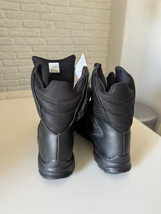44 Botas Adidas GSG 9.2 policía seguridad
