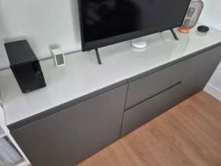 Mueble TV BESTA Ikea blanco y antracita