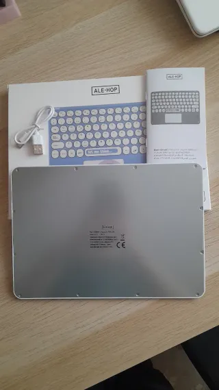 Teclado Bluetooth ALE-HOP con Touchpad