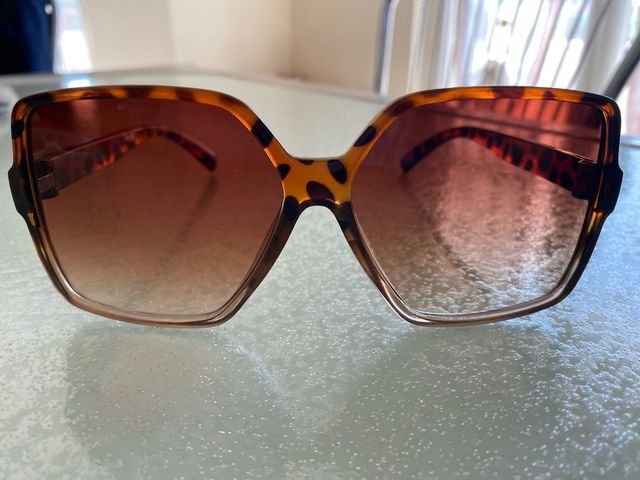 Occhiali da sole tartarugati 