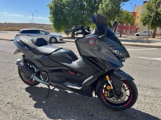 Yamaha T-Max 560 TECH MAX