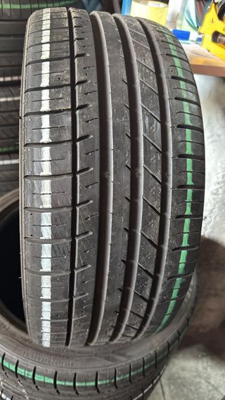 Neumáticos 215/40/17 Kumho