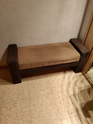 Puf sillón tela beige y marrón