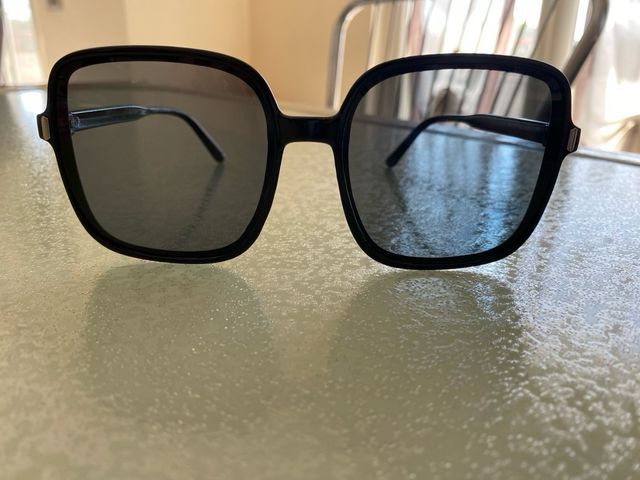 Occhiali da sole neri