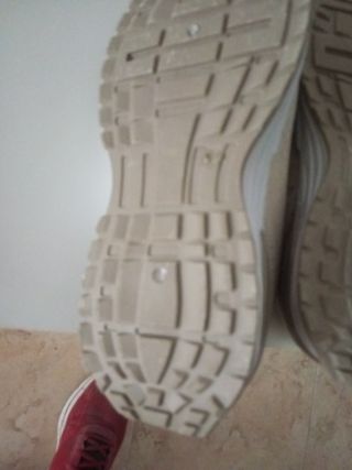 Zapatillas Brooks London Mujer Beige