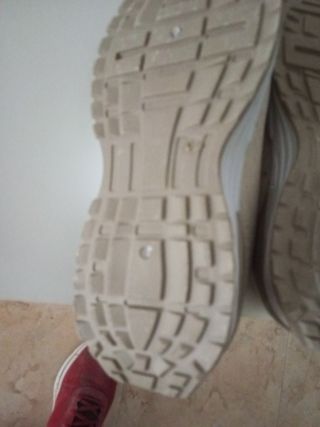 Zapatillas Brooks London Mujer Beige