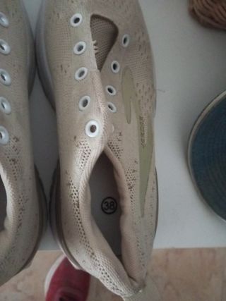 Zapatillas Brooks London Mujer Beige