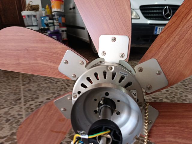 Ventilador de techo con luz