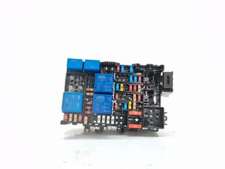 CAJA RELES / FUSIBLES RENAULT CLIO V (3)