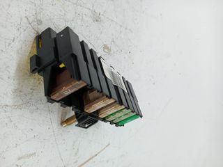 CAJA RELES / FUSIBLES PEUGEOT 307 (S1) (4)