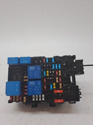 CAJA RELES / FUSIBLES RENAULT CLIO V (4)