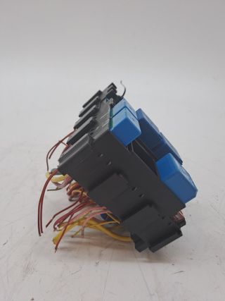 CAJA RELES / FUSIBLES RENAULT CLIO V (4)