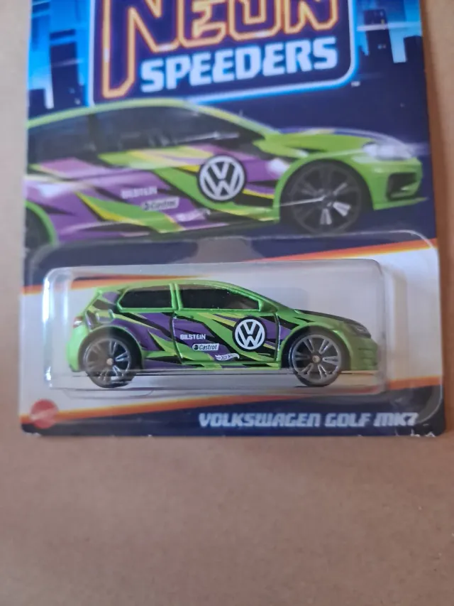 Hot Wheels Volkswagen Golf MK7 Neon Speeders