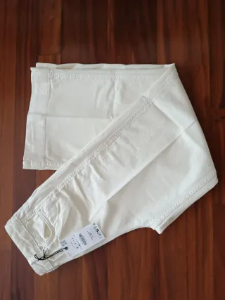 Pantalón recto Zara beige
