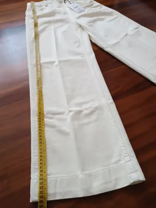 Pantalón recto Zara beige