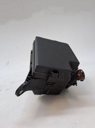 CAJA RELES / FUSIBLES LEXUS NX (3)