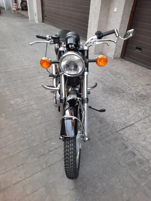 Lote Coche y Moto Clásica