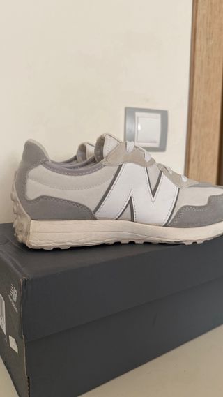 Zapatillas New Balance 327 Gris/Blanco